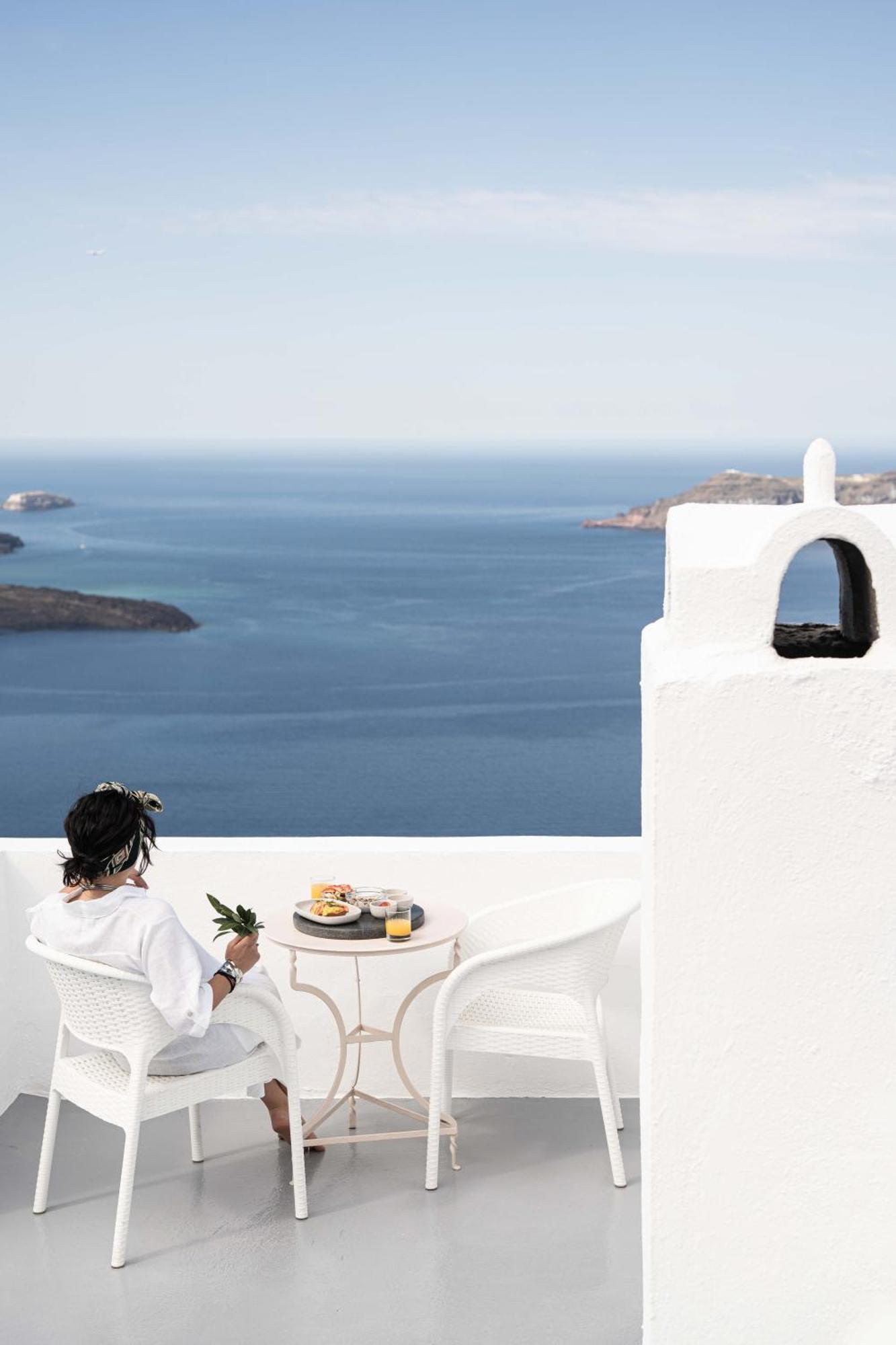 La Roka, Cliffside Memories * Imerovigli (Santorini)