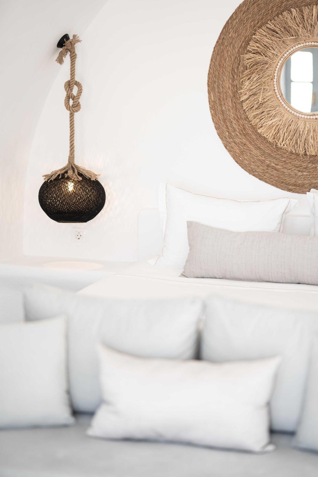 La Roka, Cliffside Memories B&B Imerovigli (Santorini)